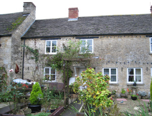 Houses in Moors Cottages, Minety