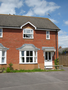 Houses in The Mountings, Burderop Clo., Wroughton